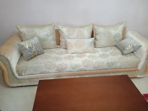 Salon beige moderne 