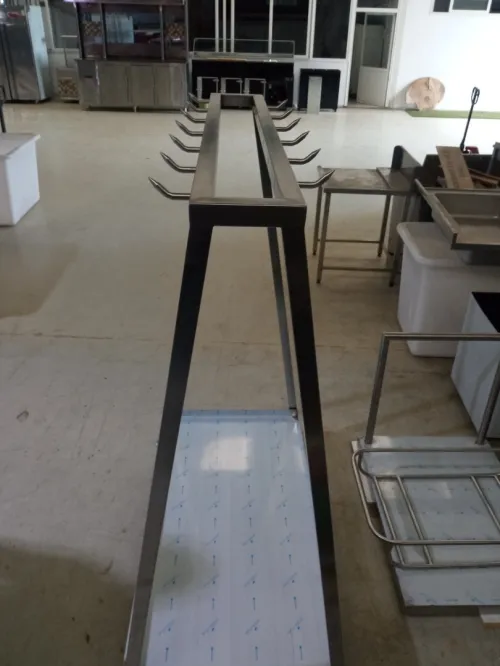Fabrication de cuisine en inox alimentaire et traitement les hauts