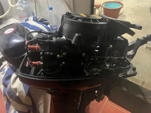 Sondeur +barque 4.80 et moteur hidea