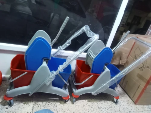 Chariots de ménage
