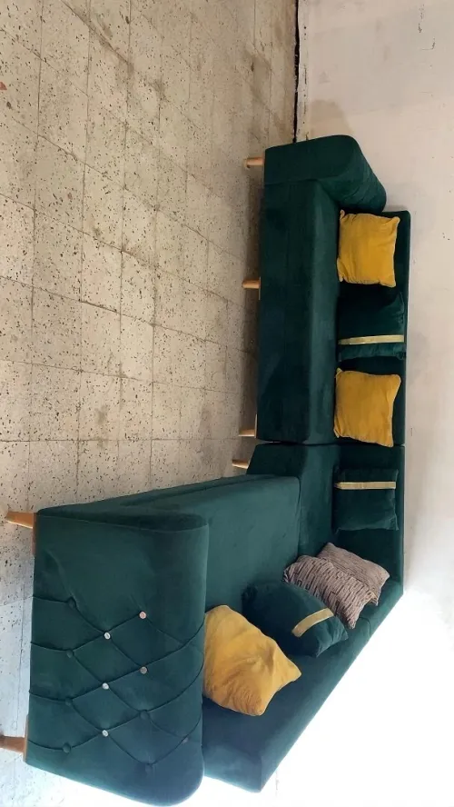 Salon L 7 place نقي شباب معاه 8 مخايد