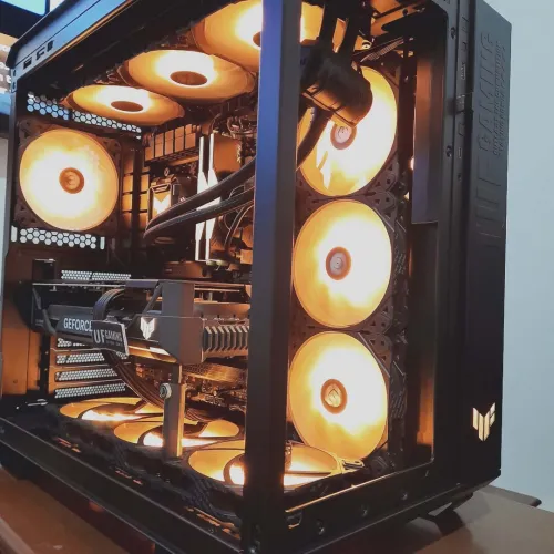 pc gamer Asus TUF Gaming higt end rtx 4070 TI super + ryzen 7 7700