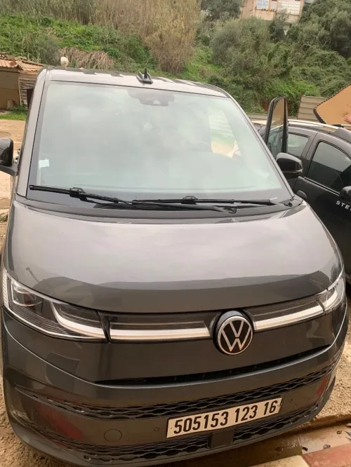 Volkswagen MULTIVAN 2023 