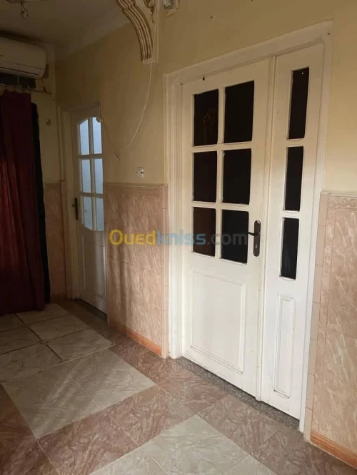 Vente Appartement Niveau de villa F3 Mostaganem Mostaganem