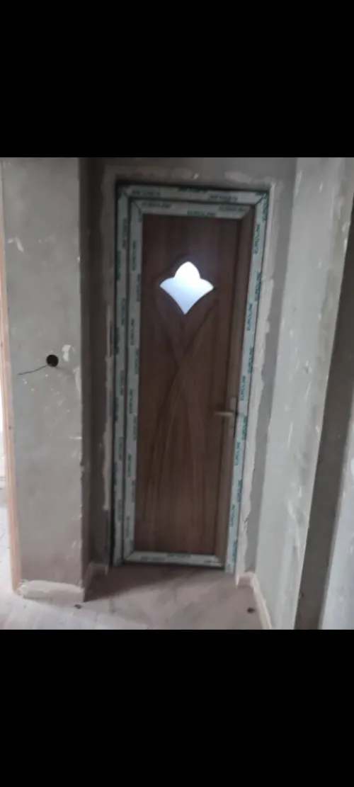 Atelier d'aluminium et pvc et boiserie plus de 25 dans le domaine