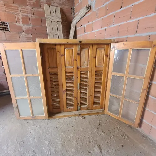 3 fenêtres en bois 