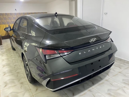 Hyundai Elantra GLX 1.5 2025 