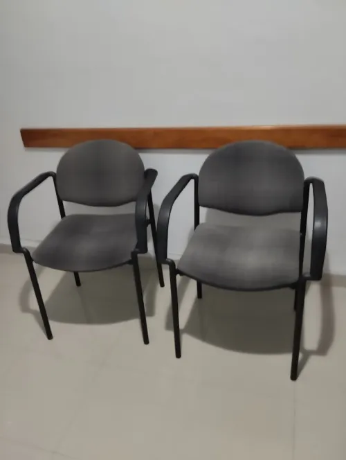 MOBILIER DE BUREAU.