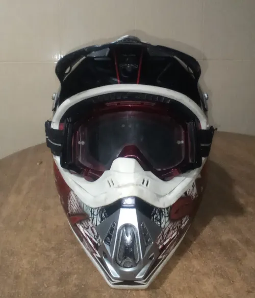 Casque moto scorpion