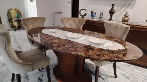 Table de six chaises 