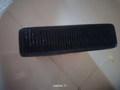 Xbox360slim + manette avec Fil + 23jeux (très bon état)