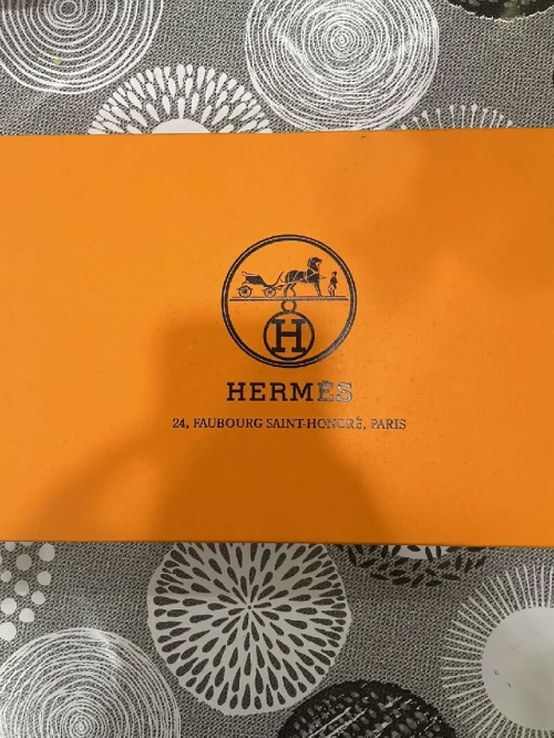 >Écharpe Hermès originale Modèle Avalon H Authentique avec facture