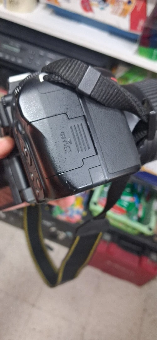 NIKON D5100