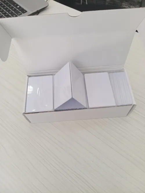 cartes puce bracelet nfc et lecteur NFC