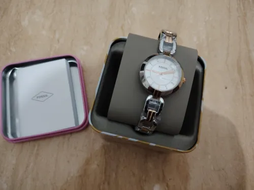 Montre fossil femme original liquidation 