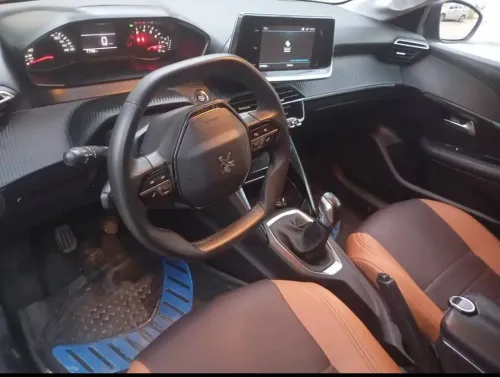 Peugeot 208 2022 Allure