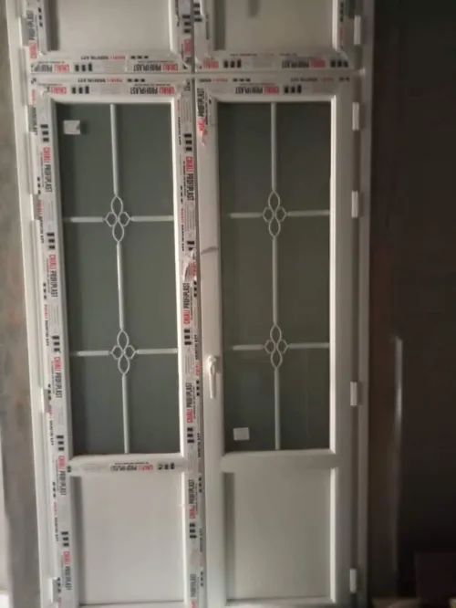 Fabrication de portes et fenêtres en Pvc-alu. 