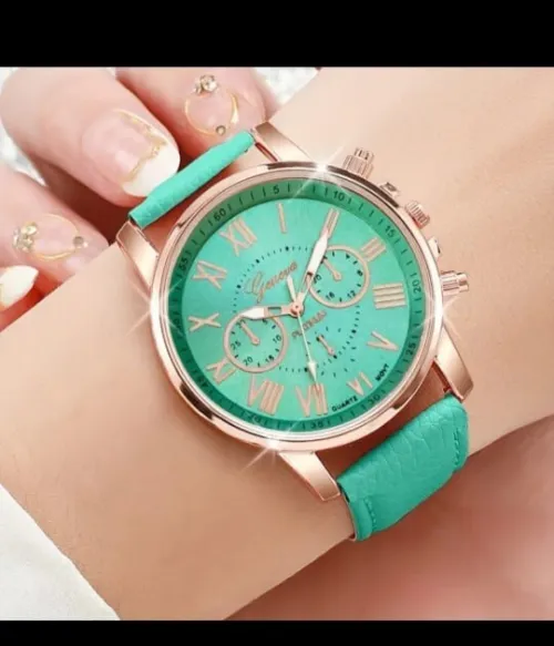 Montres neuves pour femme