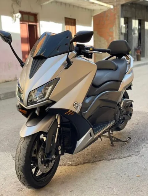 Yamaha Tmax iron 2 2015