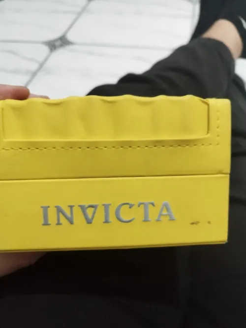 ساعة invicta reserve حرة بكامل وثائق 