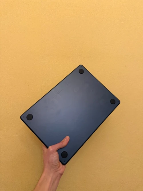 MacBook Air M2 8/256gb