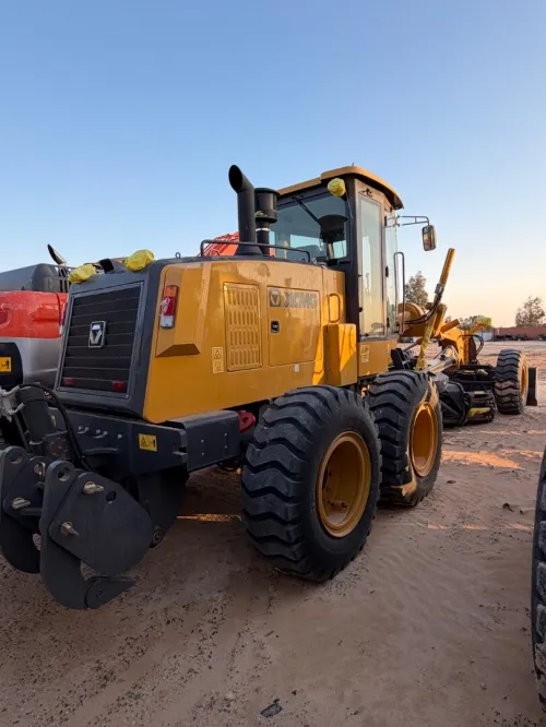 NIVELEUSE XCMG GR180 2025