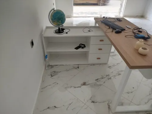 Ensemble de deux bureau