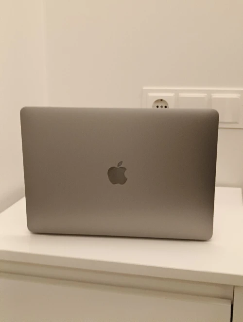 MacBook air 2019