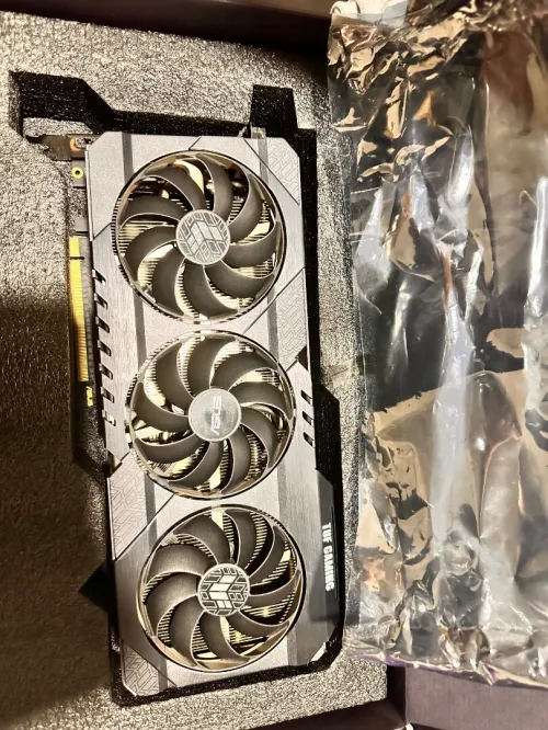 Carte Graphique ASUS TUF Gaming GeForce RTX 3070 Ti OC Très peu utilisée