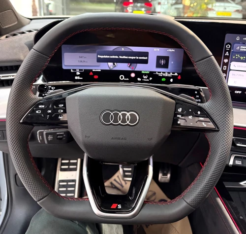 Audi Q3 2026 S LINE
