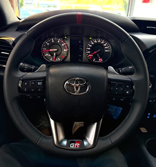 Toyota HILUX 2025 GR