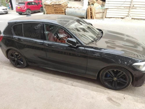 BMW Série 1 2013 Noir Pack M