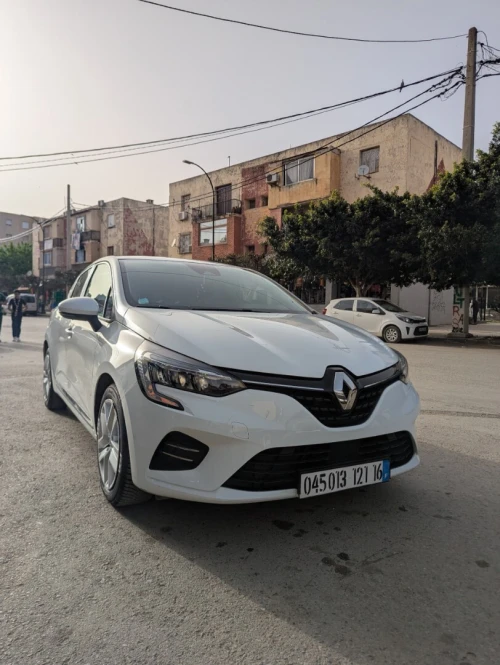 Renault Clio 5 2021 Clio 5 2021 première main machya 67alf fiha bab avant côté passager mahtota f la couleur