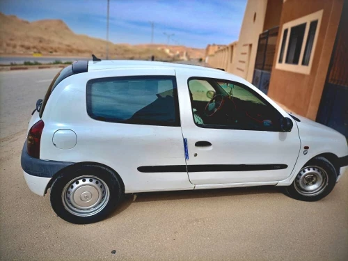Renault Clio 2 2000 Dabza