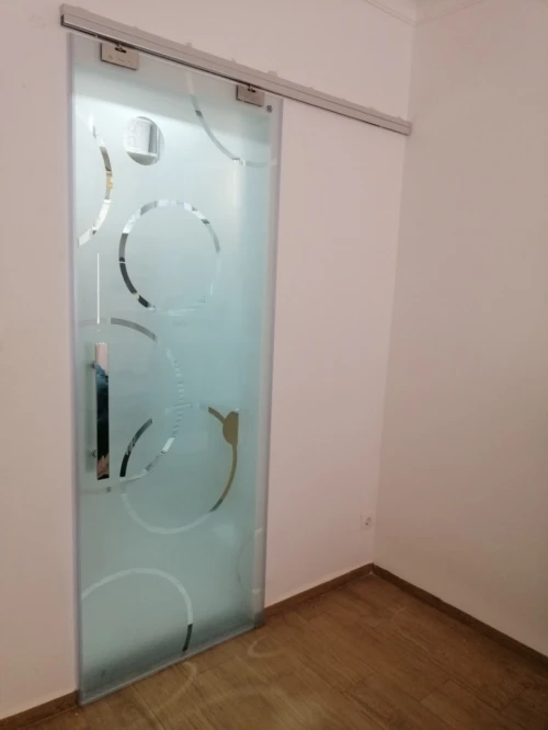 porte coulissante en verre trempé 10mm 