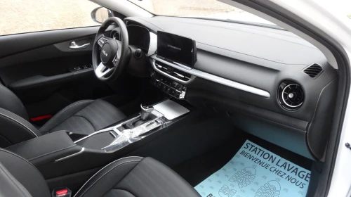 Kia K3 2025 LUXURY