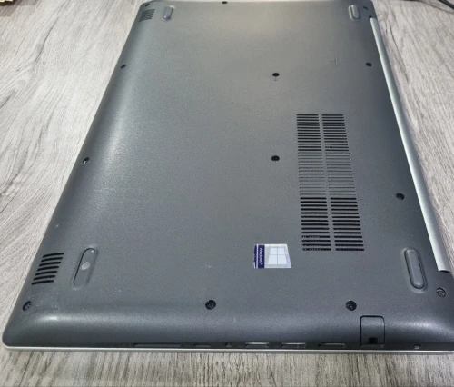 Laptop LENOVO i5 7eme Génération 