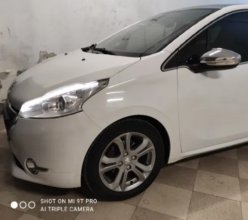 Peugeot 208 2014 Allure