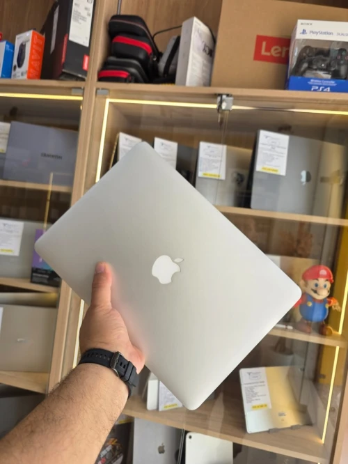 MacBook Air i5  13.3 2017 8GB /128GB