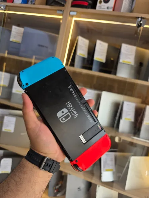 Nintendo Switch V2 6.2"  2020 Flashé  + carte SD  128GB