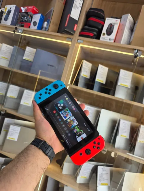 Nintendo Switch V2 6.2"  2020 Flashé  + carte SD  128GB