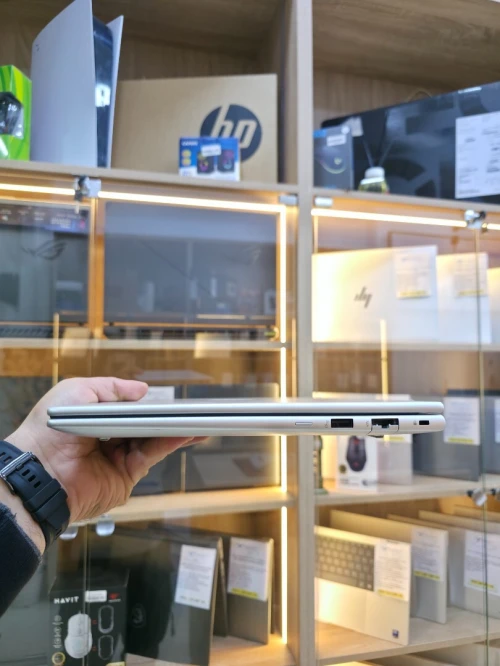HP ELITEBOOK 445 G11 14  Ryzen 5  7535U 16GB/512 GB