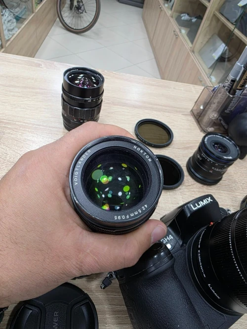 Caméra : Panasonic Lumix GH4 + 4 Objectifs