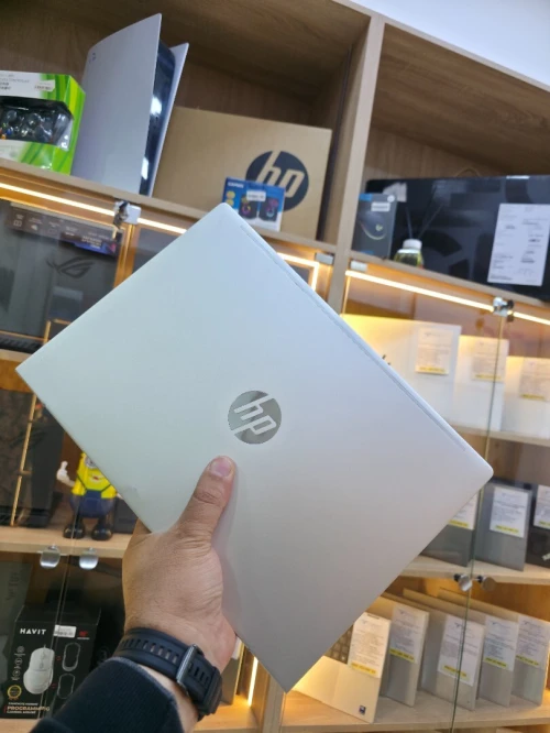 HP ELITEBOOK 445 G11 14  Ryzen 5  7535U 16GB/512 GB