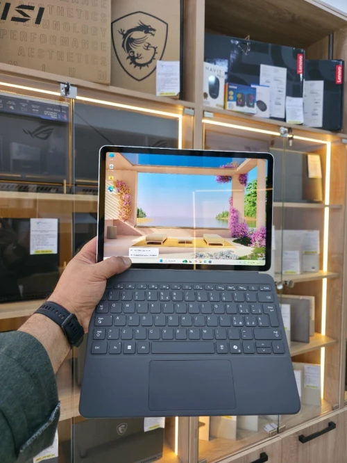Microsoft Surface Pro 12 Snapdragon X Plus 16GB RAM / 256GB SSD UFS