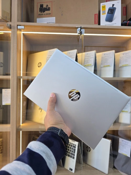 HP PROBOOK 430 G8 13.3 Tactile  i7 1165G7 8GB /256GB