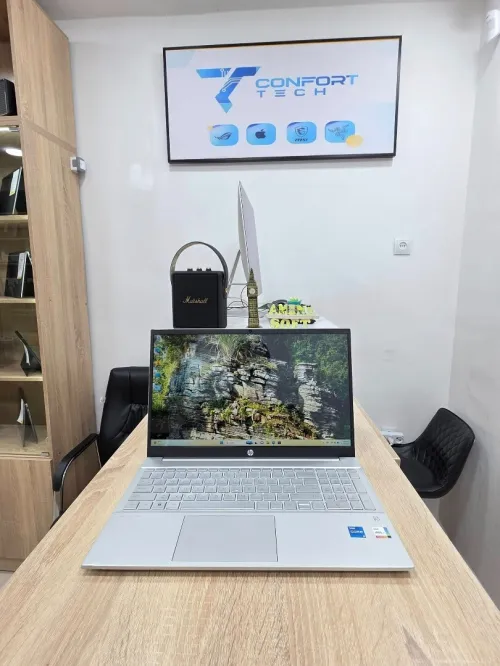 HP PAVILION 15 15.6" i5 1135G7  12GB /512GB