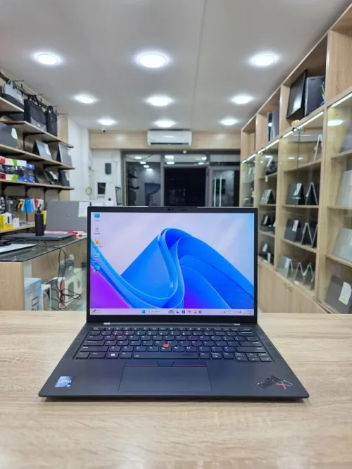 LENOVO THINKPAD X1 Carbon Gen 11 14"   i7 1365U 32GB /512GB