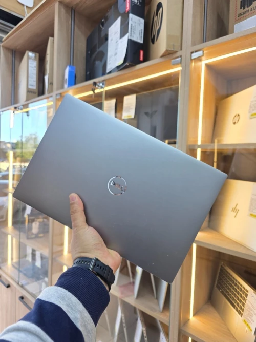 DELL PRECISION 5570 15.6" i7 12700H & RTX A2000  8 GB (32GB/512 GB SSD)