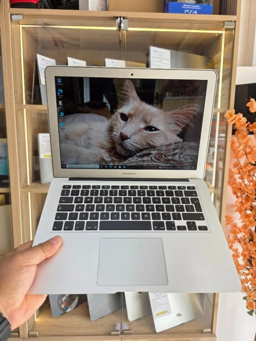 MacBook Air i5  13.3 2017 8GB /128GB